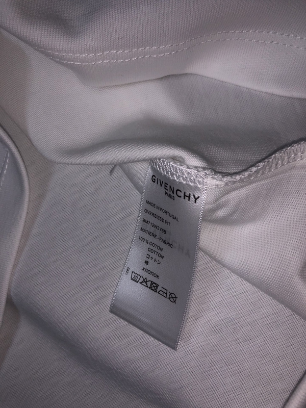 ブランドTシャツ着用イメージ